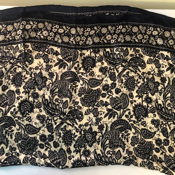 Scarf - Picture 2 of 3